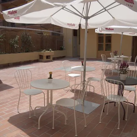 Bcn Home Guest House-3